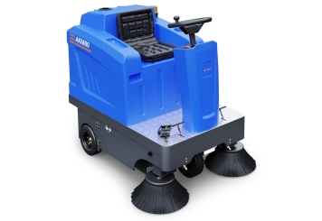 Battery-powered ride-on sweeper AKM80-1, 7.200 m²/h, 92 l dust tank, wipeket 