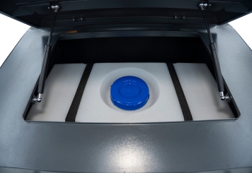 Battery-powered road sweeper SKM80E, 15.200 m²/h, 1.950 mm x 2.190 mm x 2.085 mm, wipeket 