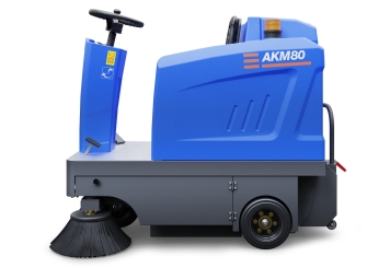 Battery-powered ride-on sweeper AKM80-1, 7.200 m²/h, 92 l dust tank, wipeket 