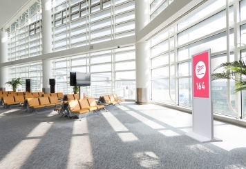 Digitaler Kundenstopper DKST-LED43 mit Touchscreen, 43 in Display, Android 11, Weiß, 610 mm x 450 mm x 1.787 mm, TecMaschin 