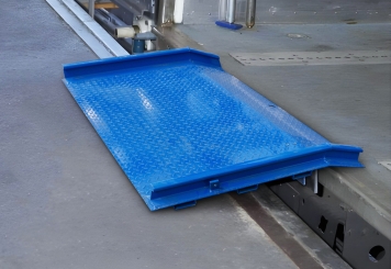 Kleine Rampe GR1200 für Gabelstapler (1.500 mm x 1.200 mm x 225 mm), max. Belastung 5.900 kg, SolidHub 