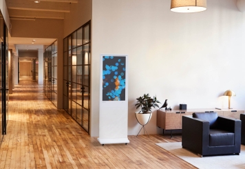 Mobiler digitaler Kundenstopper DKST-LED43 mit Touchscreen, 43 in Display, Android 11, Weiß, 610 mm x 450 mm x 1.877 mm, TecMaschin 