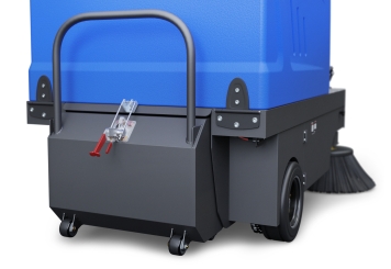 Battery-powered ride-on sweeper AKM80-1, 7.200 m²/h, 92 l dust tank, wipeket 