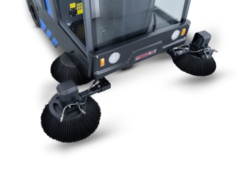 Battery-powered road sweeper SKM80E, 15.200 m²/h, 1.950 mm x 2.190 mm x 2.085 mm, wipeket 